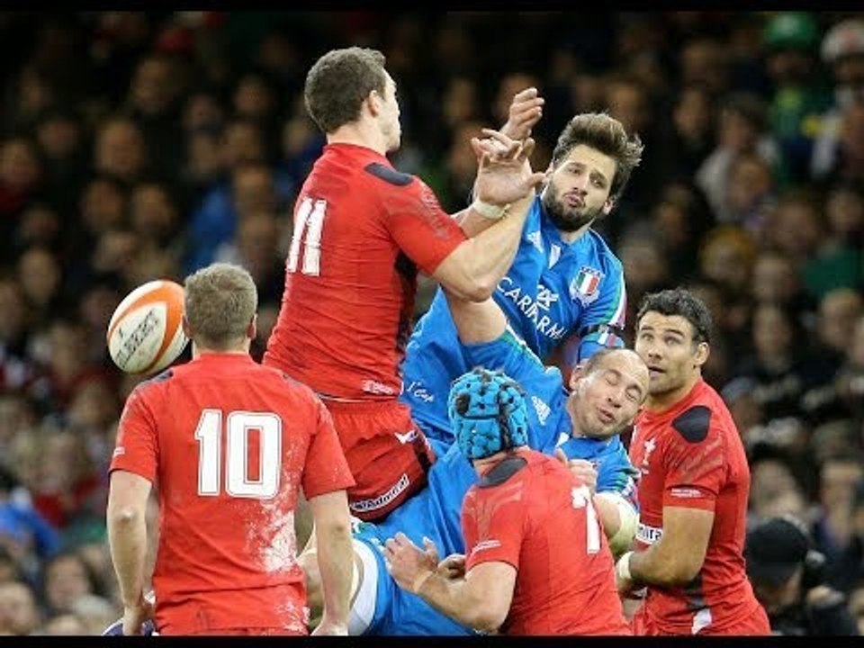Sergio Parisse disallowed try after knock-on - Wales v Italy 1st February 2014
