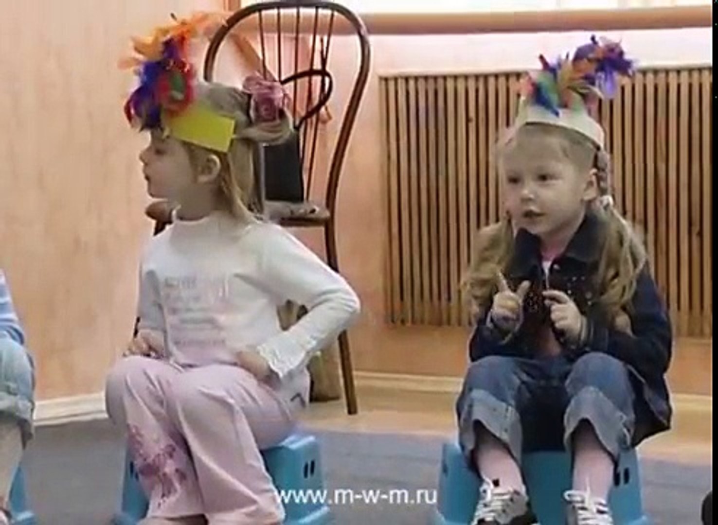 Музыка с мамой.№3 Догоняйка .Железнова Е.С.