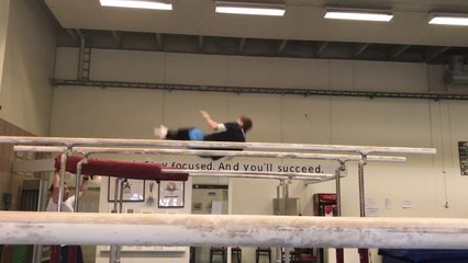 Gros raté à l'entraînement de Gymnastique.. Fallait te chauffer !