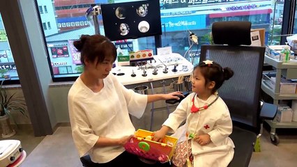 진짜 병원에서 병원놀이 하기 ^^ (반전주의) 서은이의 재밌는 콩순이 팽이 병원놀이 주사맞기 엑스레이 의사 놀이 Hospital Play