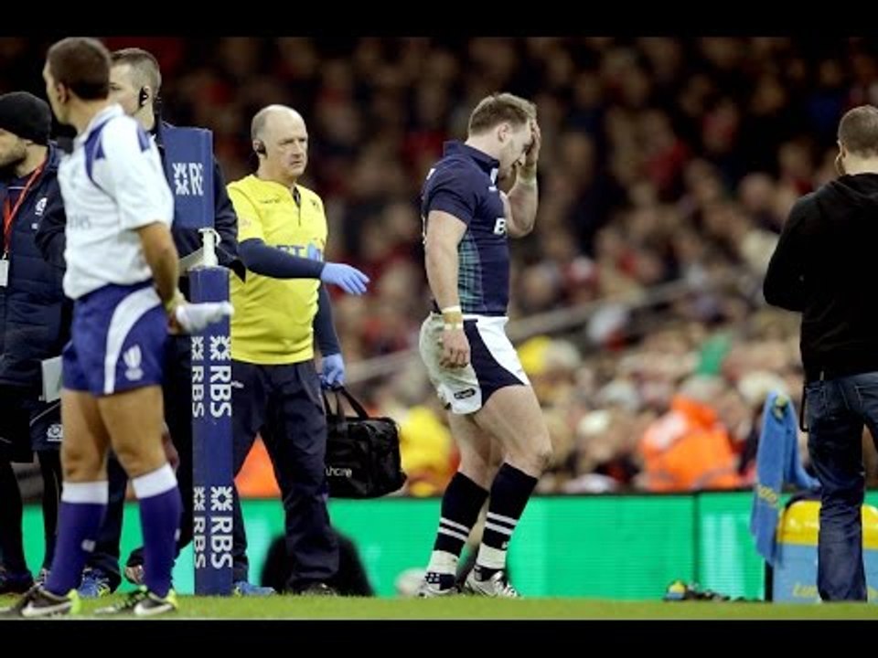 Stuart Hogg great take results in injury! | RBS 6 Nations