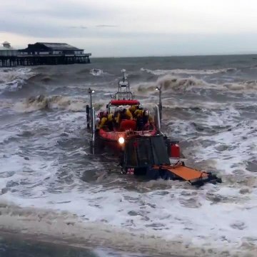 Recovery of the Atlantic 85 class lifeboat with the talus amphibious tractor in rough conditions