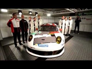 Porsche Unveil the 911 RSR