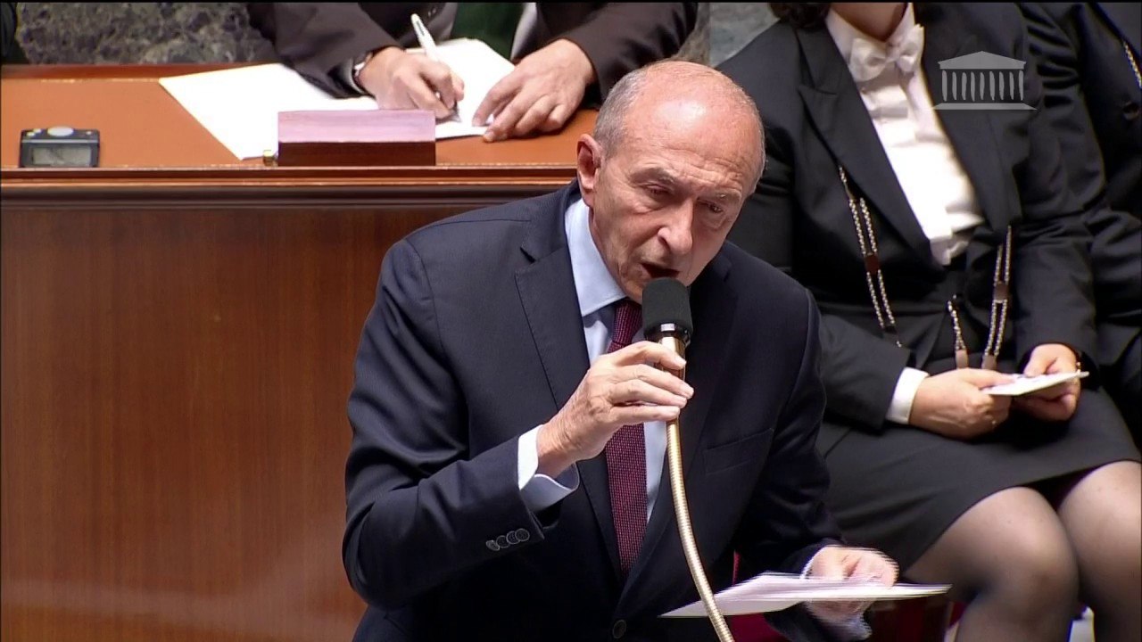 Suicide de policiers et gendarmes: "La dureté des tâches ne peut être éludé" concède Gérard Collomb