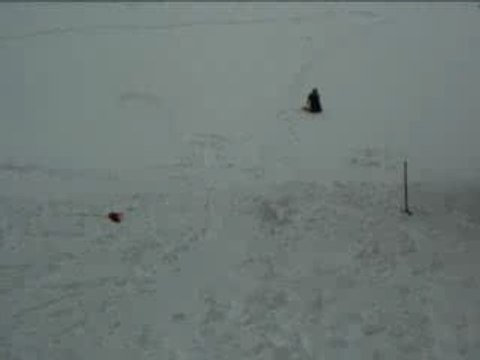 Xavier essaie de toucher le ciel