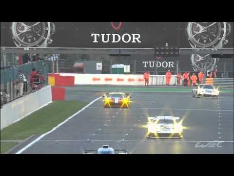 Toyota TS 040 - Hybrid Car #8 - chequered Flag