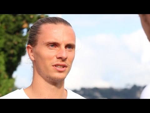 Niklas Hult répond aux supporters de l'OGC Nice