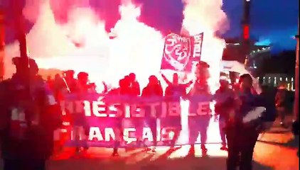 Les supporters Français mettent le feu avant le match contre l'Allemagne !