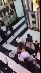 #شاهد/ فزع الناس في مول المنصور العراق زلزال رهيييب 