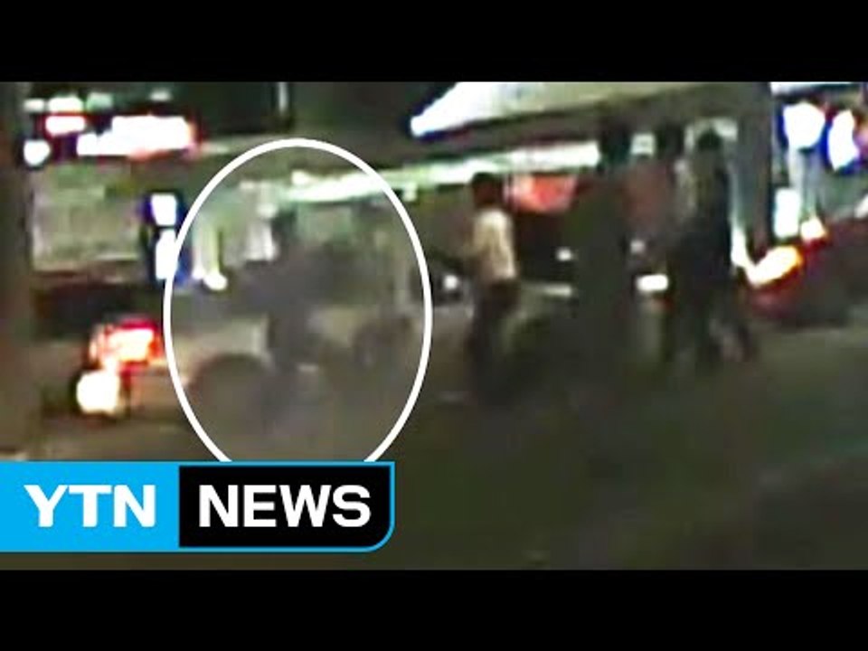 강남 한복판 흉기 난동...시민들이 제압 / YTN (Yes! Top News)