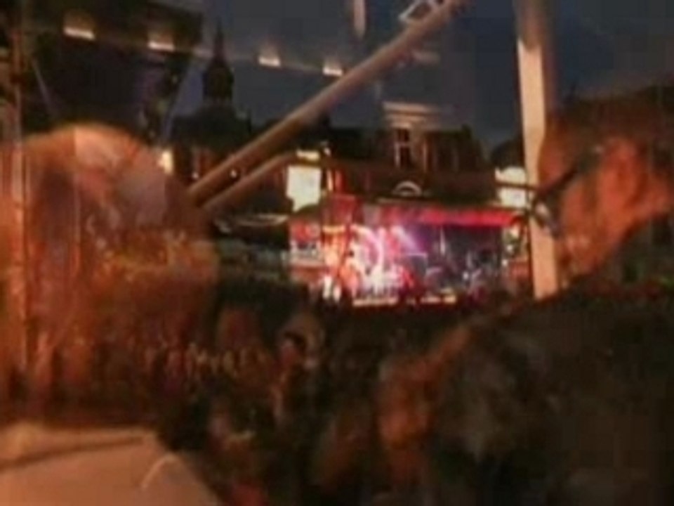 Tout en Fioritures - Reportage - Patrick Fiori à Mons 2001