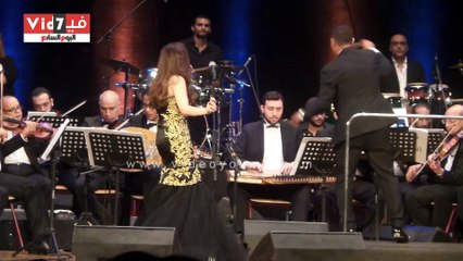 أنغام تغنى "طول ما انت بعيد" لايف