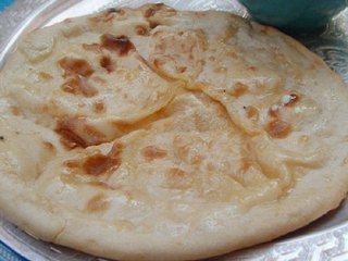 Naan au fromage