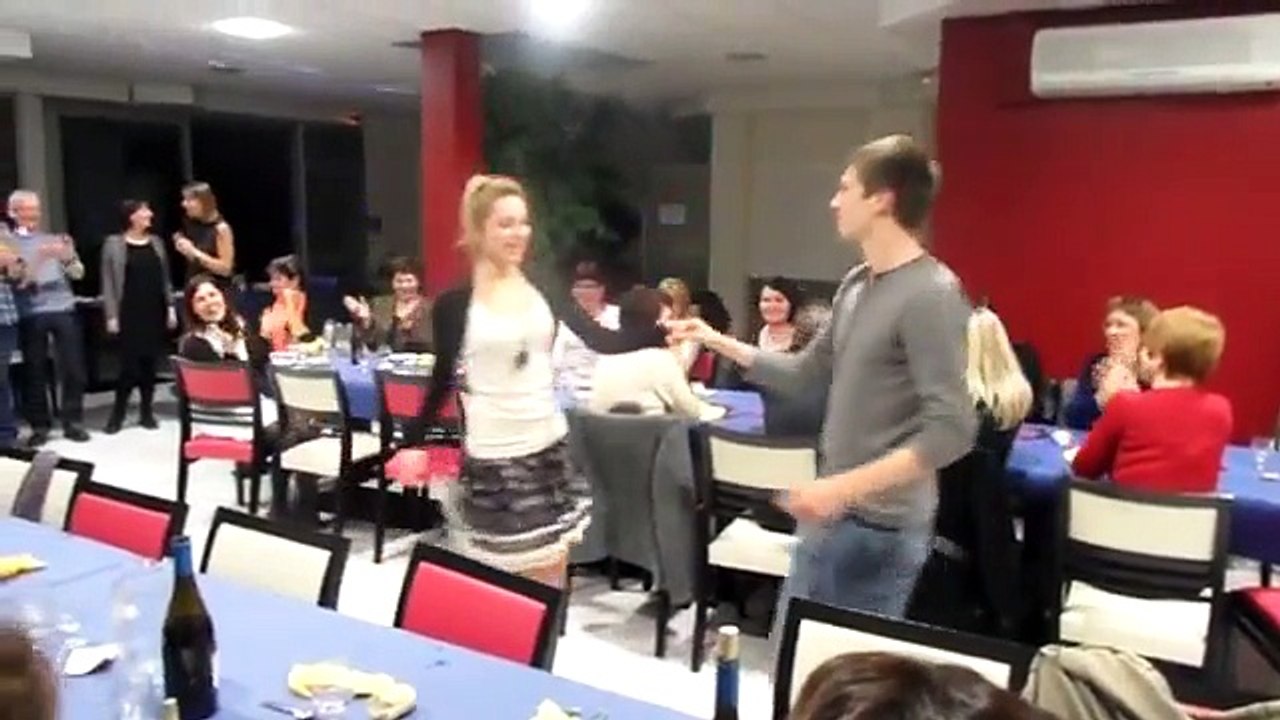 Hot Girl Has a Wardrobe Malfunction