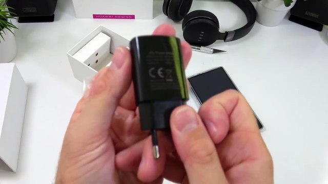 UMIDIGI Crystal Unboxing, Hands-On & Benchmark Results-SVVkikbk_u0