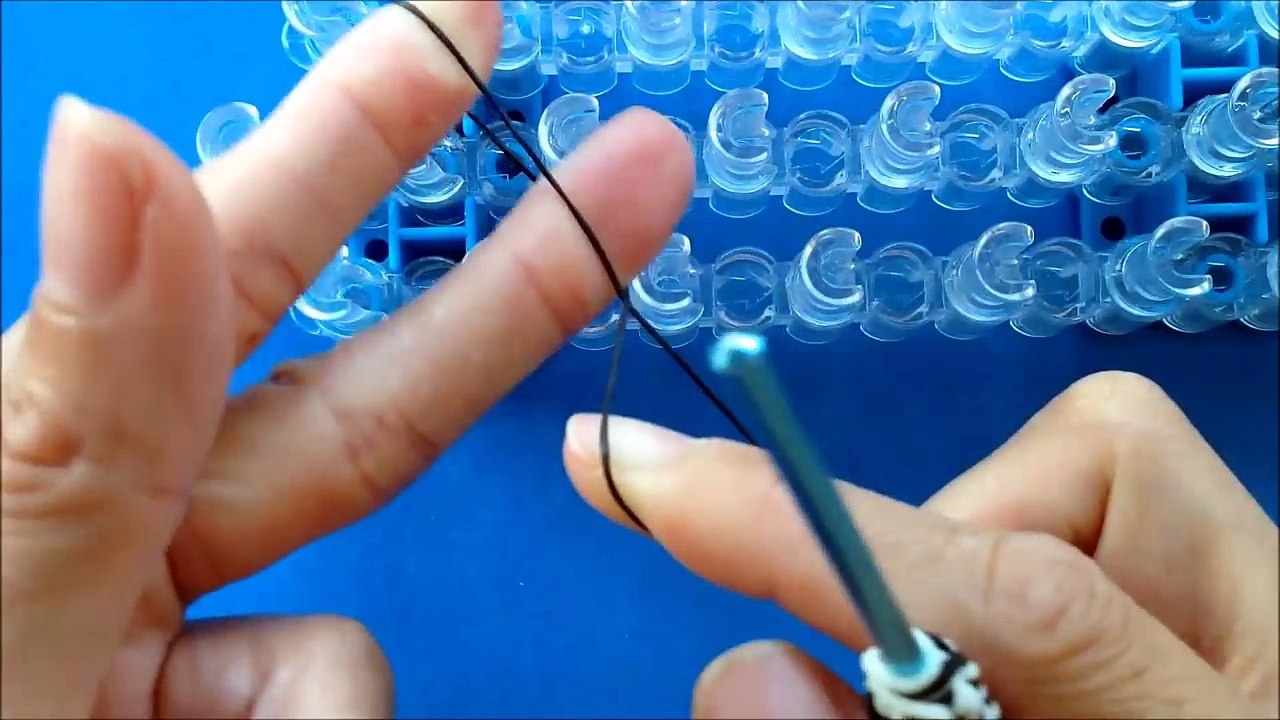 Rainbow Loom Animals: Swan Charm (3D) - How to Make with loom bands (Goose, Duck)