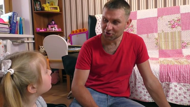 Вредные Детки в школе Битва За КОНФЕТЫ Учим цвета BAD BABY Real Food Fight For Candy Learn colors-3A47Q7UYN0k