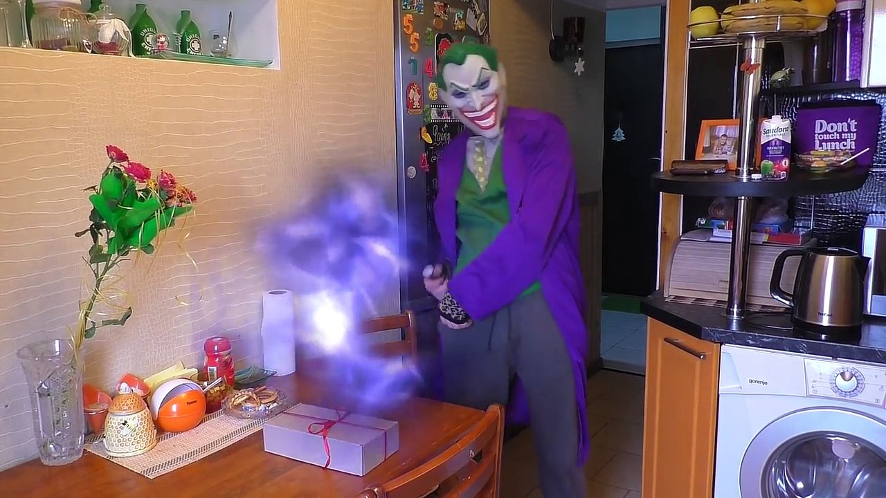 Bad Baby БИТВА Вредные Детки против Джокера  Для детей Kids Children Margo  Baby vs Joker  IRL-MS6zlMhaMOQ