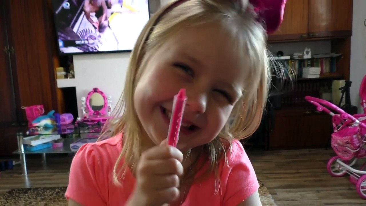 Bad Baby Пранки Над Мамой Маргарита Накрасила спящую Маму  Видео для детей Плохие детки Prank Margo!-OzUJxsgfbBU