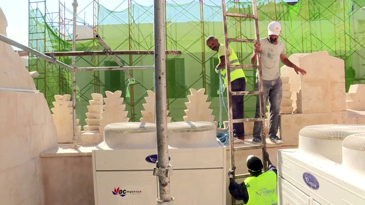 Scored by history, overhauled Algiers mosque to reopen
