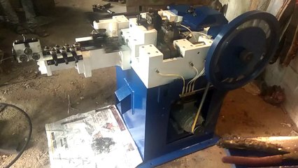 कील बनाने की मशीन - तार कील बनाने की मशीन @7990709519