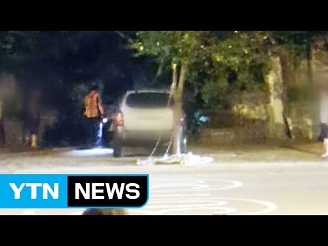 SUV가 인도 위로 돌진...2명 다쳐 / YTN (Yes! Top News)
