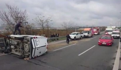 TEM - Okmeydanı bağlantı yolunda kamyonet devrildi