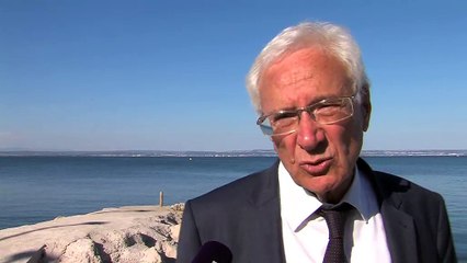 Gaby Charroux au micro d'Ulrich Téchené