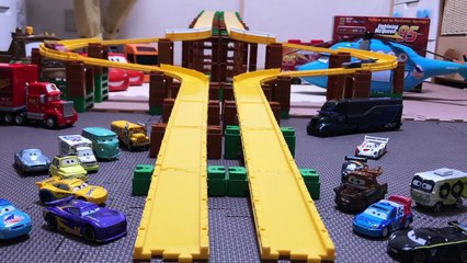 ディズニーカーズ 3 クロスロード ライトニング マックイーン VS ジャクソン ストーム！どちらが勝つ！？ １対１でレース！