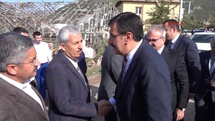 Antalya Bakan Tüfenkçi' Den Hortumdan Zarar Gören Bölgelere Ziyaret