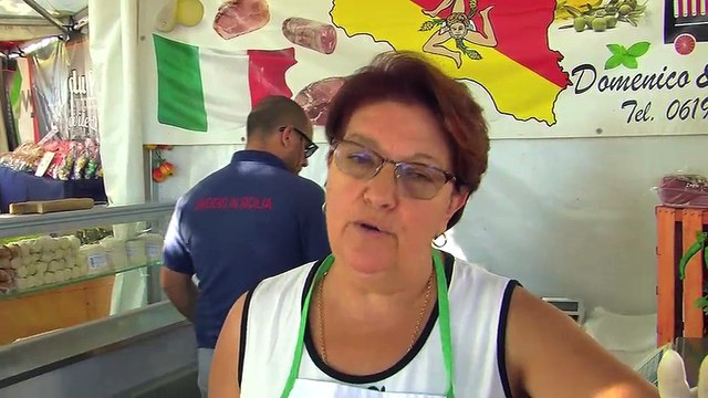Virginie vous propose son pecorino et ses spécialités siciliennes.