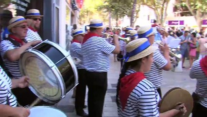 Les flâneries dans Jonquières des Masqués Vénitiens.
