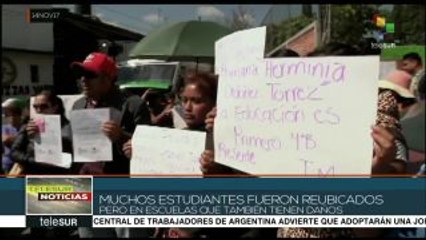 México: miles siguen sin clases desde el sismo, padres exigen solución