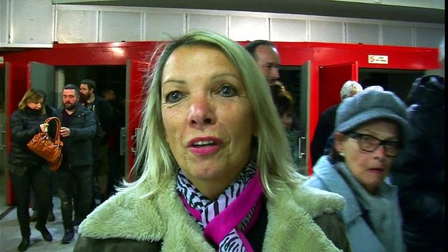 Reactions du public à la Halle de Martigues pour Les Chevaliers du Fiel Noël d'enfer