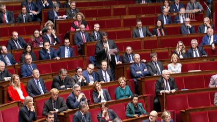 Les "insoumis" et les communistes quittent l'Hémicycle pour protester contre les propos du député Meyer Habib