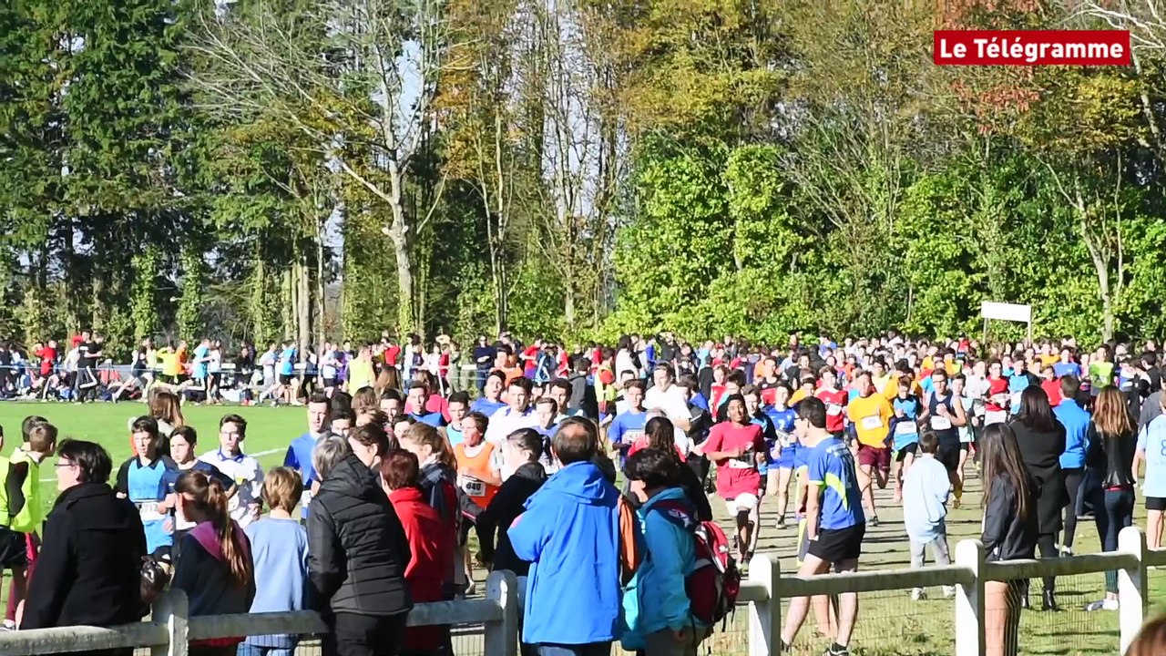 Saint-Jean-Brevelay. Victoire de Enzo Ratti chez les juniors garçons au cross UGSEL départemental
