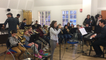 Les élèves de Lisieux chantent un air des Choristes devant Bruno Coulais