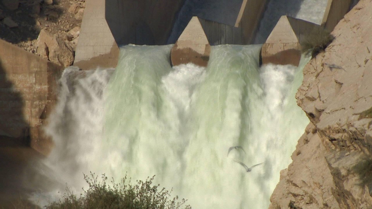 Iran-Iraq quake damages Iraq’s Diyala River dam