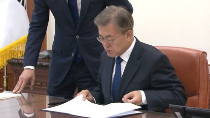 靑 "홍종학 보고서 재요청"...여야 공방 평행선 / YTN