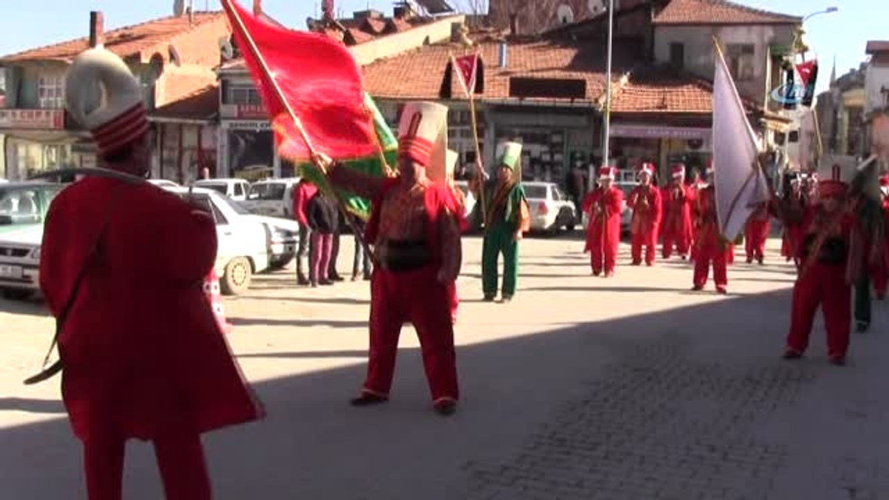 Hisarcık Mehter Takımı'ndan Askerlere Destek Gösterisi