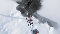 Ce nageur n'est pas frileux... Il se baigne dans les eaux glacées d'un lac écossais