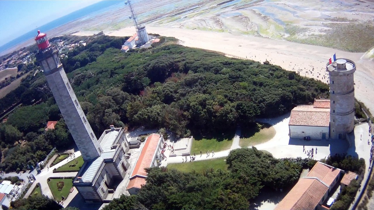 L'île de Ré et le phare des baleines vus depuis un cerf-volant