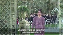 Haute couture: défilé Chanel au Grand Palais à Paris