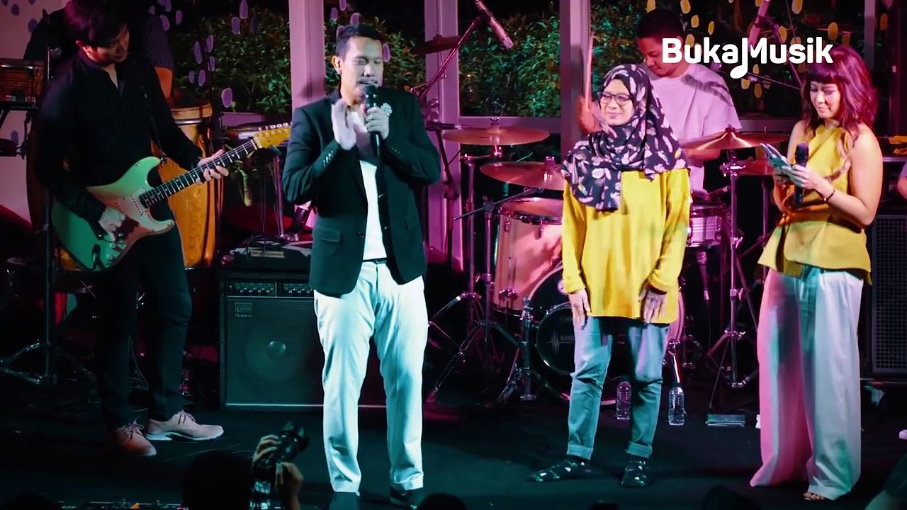 BukaMusik  Maliq & D'Essentials - Untitled & Menari