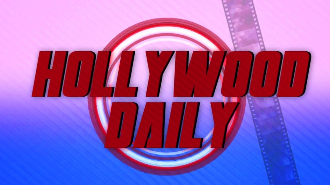 Eva Longoria FLAUNTS Ample CLEAVAGE In Bikini