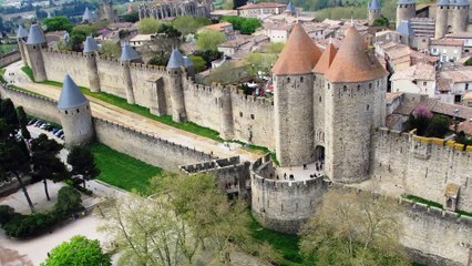 Carcassonne la cité vue du ciel par cerf volant 2013