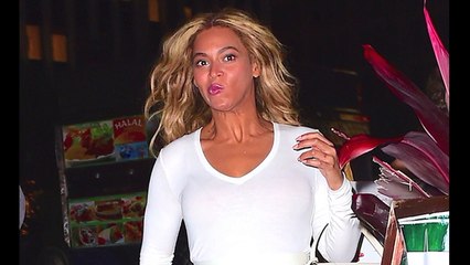 Beyonce Makes Funny Faces When Blinded By Camera Flashes