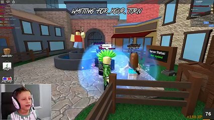 Playing Murder Mystery 2 with Friends on VIP Server