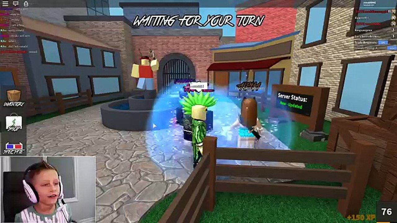 Playing Murder Mystery 2 with Friends on VIP Server