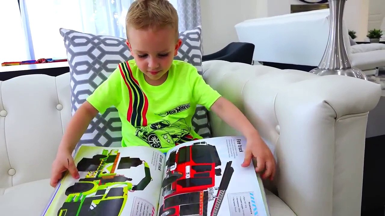 Bad Baby Атака Пауков Giant Spiders Attack Kids